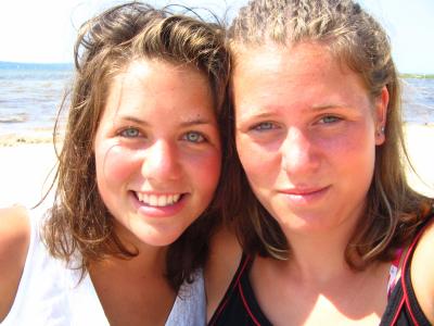 Caroline et Justine au lac!!