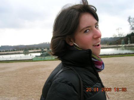 alors la sal gueule juste devant vous é ba c moi!! lol